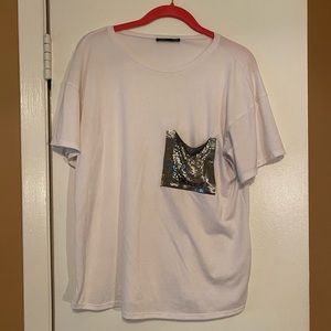 Oversized shirt with sequence pocket